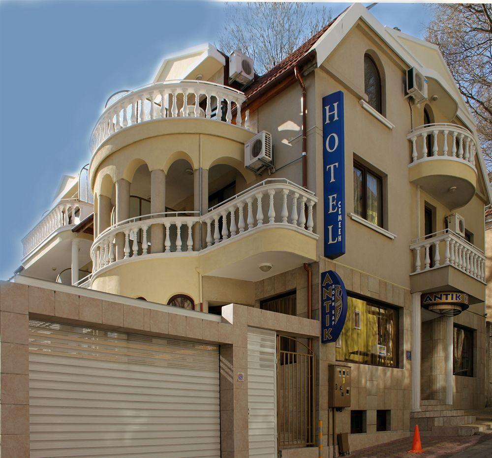 Antik Hotel Varna Extérieur photo