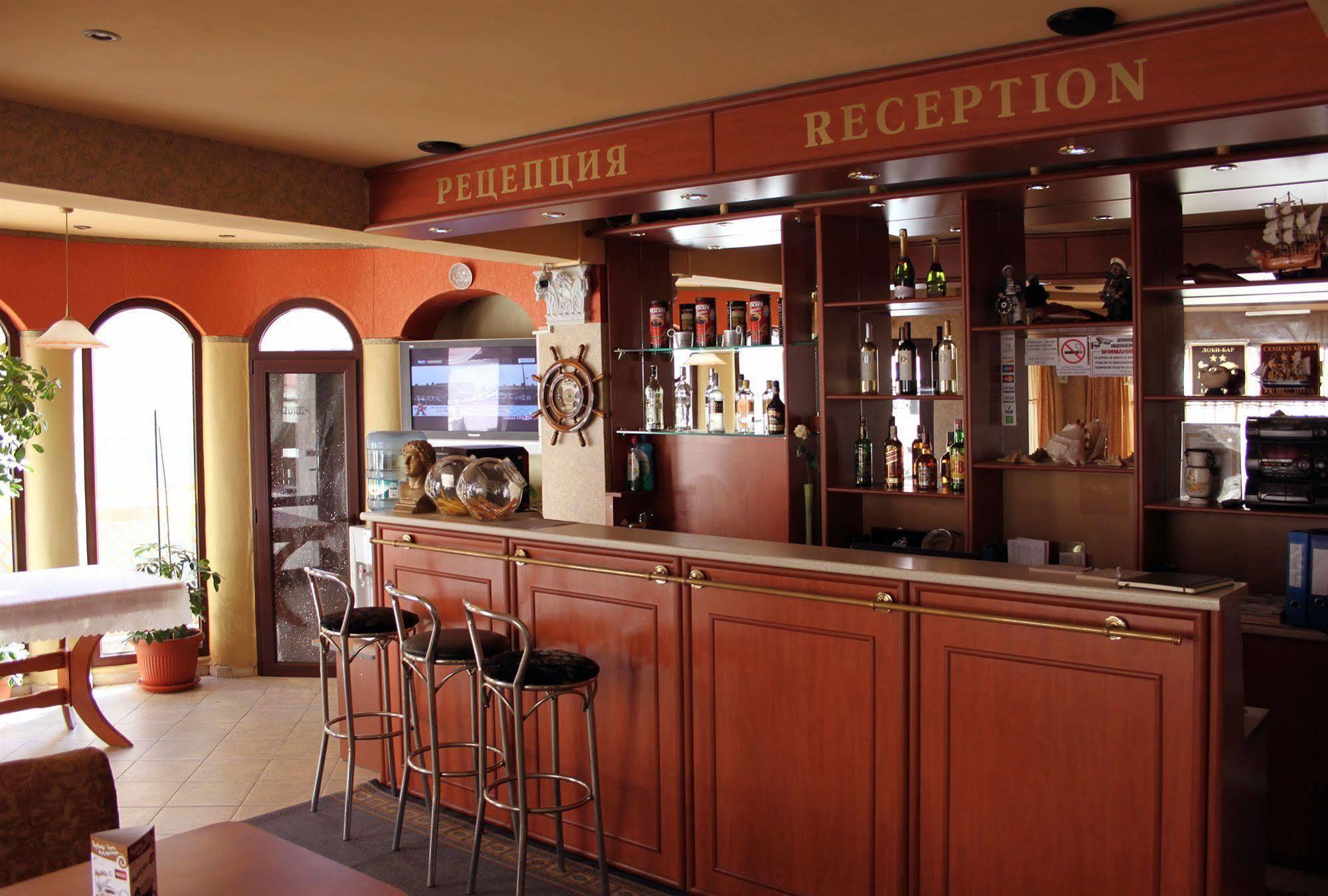 Antik Hotel Varna Extérieur photo