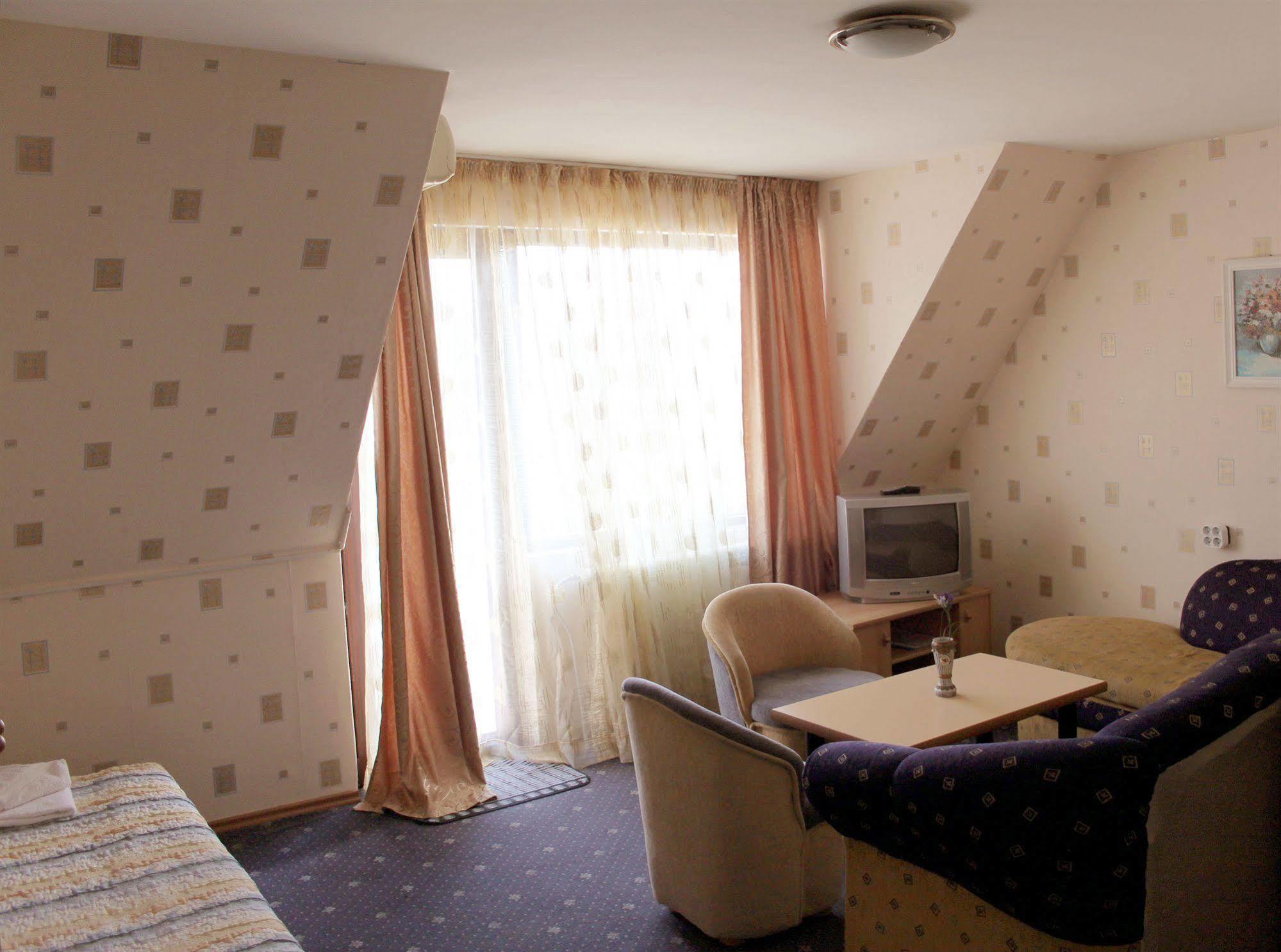 Antik Hotel Varna Extérieur photo